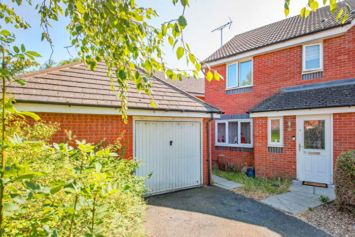 3 Bedroom Semi-Detached House For Sale In Melford Close, Corby, Northamptonshire, NN18