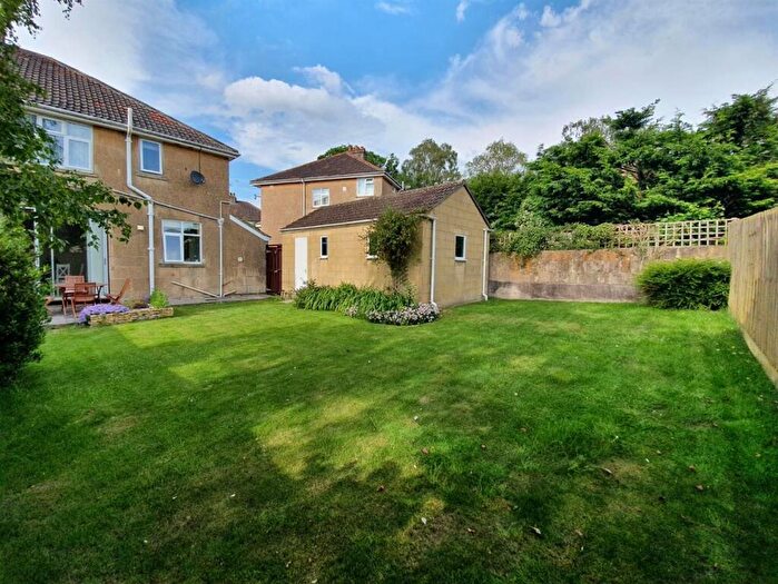 3 Bedroom Semi-Detached House To Rent In Longfellow Avenue, BA2
