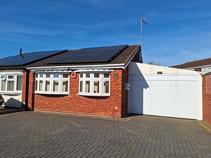 1 Bedroom Semi-Detached Bungalow For Sale In Exeter Close, Ernesford Grange, Coventry, CV3