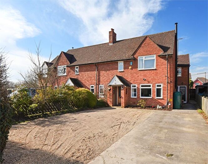 3 Bedroom Semi-Detached House For Sale In Rosamonds Cottages, Kingswood, Buckinghamshire., HP18