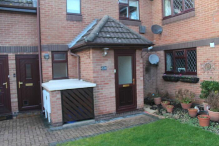 2 Bedroom Flat To Rent In Mason Court, Hinckley, Leicestershire, LE10