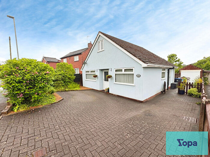 3 Bedroom Detached Bungalow For Sale In Hillcrest Avenue, Kingsley Holt, Stoke-on-trent, ST10