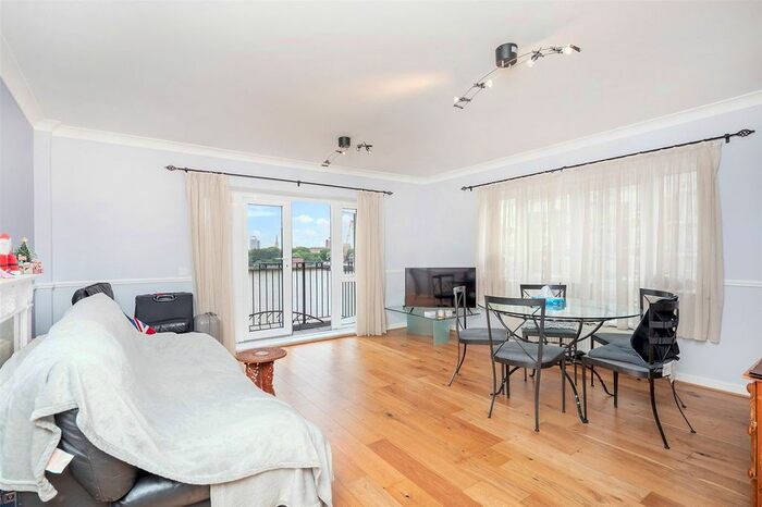 2 Bedroom Flat To Rent In Leeside Court, Rotherhithe Street, London, SE16