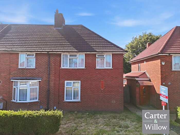 3 Bedroom End Of Terrace House For Sale In Stamford Road, Dagenham, RM9