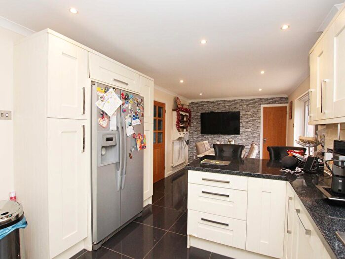 5 Bedroom Detached House For Sale In Heol Faenor, Beddau, CF38