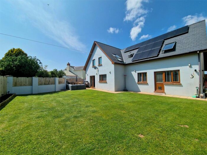 5 Bedroom Detached House For Sale In Reginald Close, Hundleton, Pembroke, Pembrokeshire, SA71