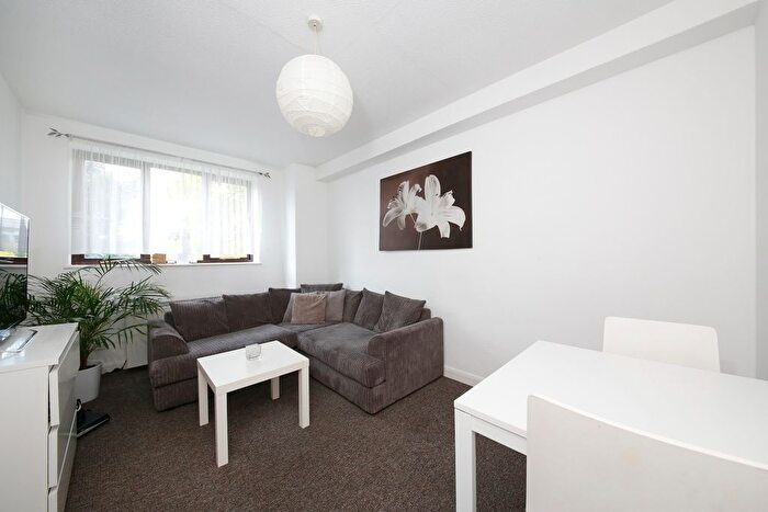 1 Bedroom Flat To Rent In Harton Lodge, Harton Street, Deptford, London, SE8