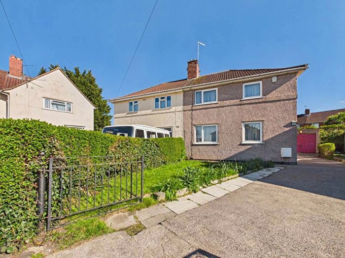3 Bedroom Semi Detached House For Sale In Welton Walk, Bristol, BS15