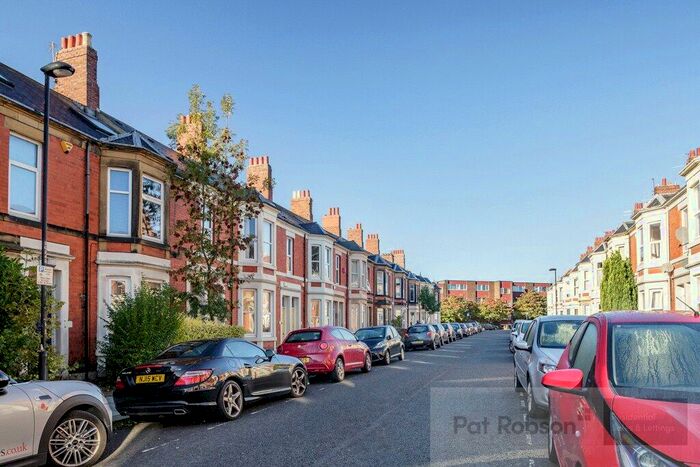5 Bedroom Maisonette To Rent In Coniston Avenue, Jesmond, Newcastle Upon Tyne, NE2