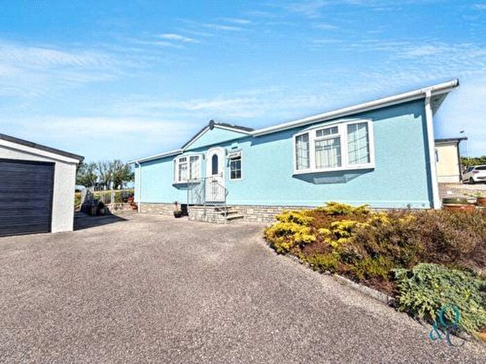 2 Bedroom Bungalow For Sale In Gribbin Way, Par, PL24