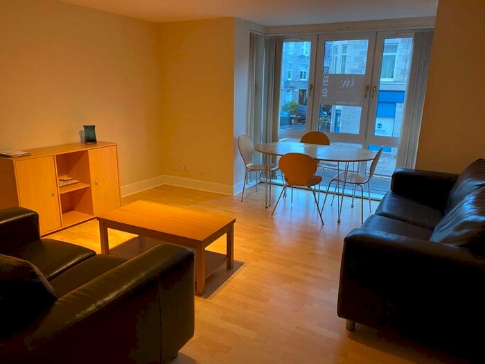 2 Bedroom Flat To Rent In Union Grove, City Centre, Aberdeen, AB10