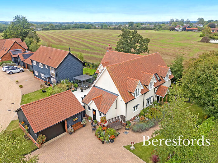 5 Bedroom Detached House For Sale In The Pastures, Writtle, CM1