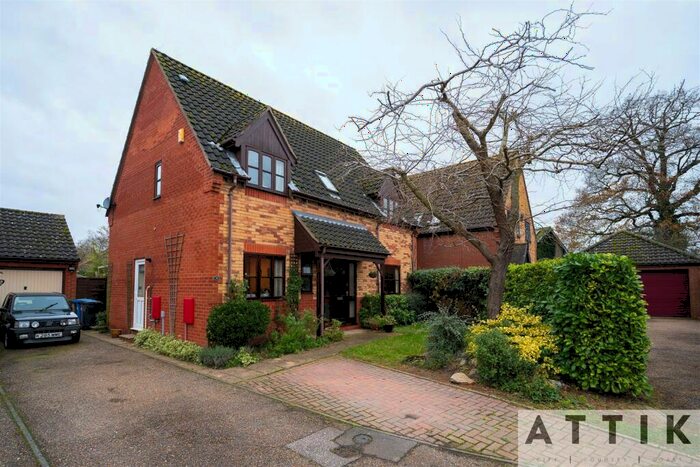 5 Bedroom Detached House For Sale In All Saints Green, Worlingham, Beccles, NR34