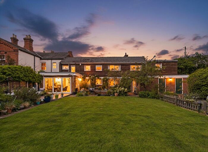 4 Bedroom House For Sale In The Coach House, Heath Road, Upton, CH2