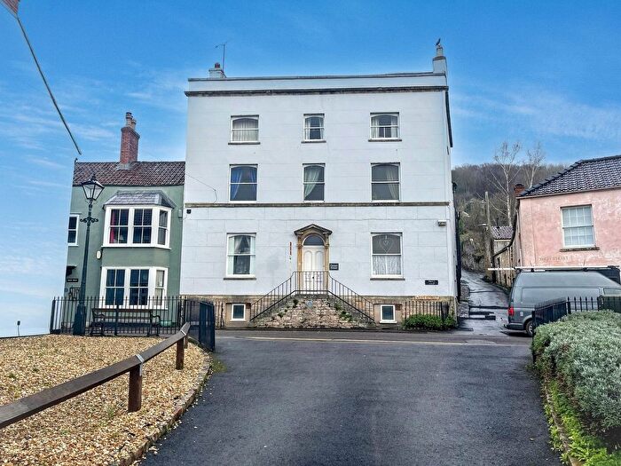 1 Bedroom Flat For Sale In West Street, Axbridge, Somerset., BS26