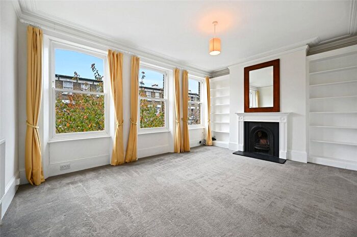 3 Bedroom Flat To Rent In Minford Gardens, Brook Green, London, W14