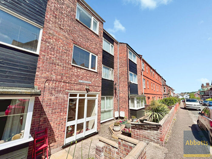 2 Bedroom Flat To Rent In St Marys Court, Cromer, NR27