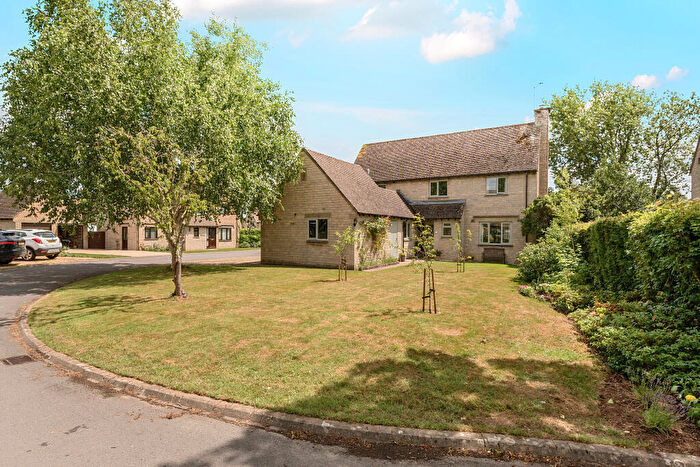 4 Bedroom Detached House For Sale In Chambon Close, Minety, SN16