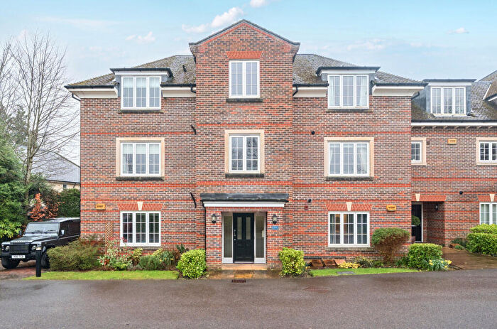 2 Bedroom Flat For Sale In Chilbolton Avenue, Winchester, Hampshire, SO22