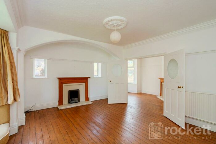 3 Bedroom Detached House To Rent In Albany Road, Stoke-on-Trent, Staffordshire, ST4