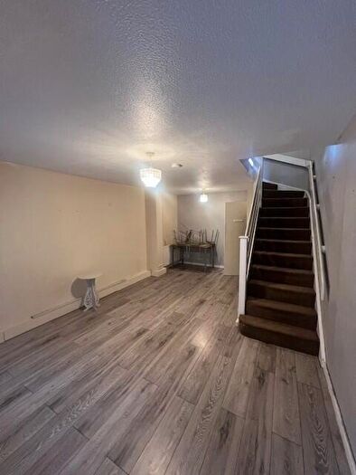 2 Bedroom Terraced House To Rent In Ashwell Close, London, Beckto, E6