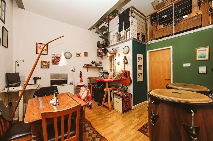 2 Bedroom Apartment For Sale In Henry Street, Liverpool, Merseyside, L1