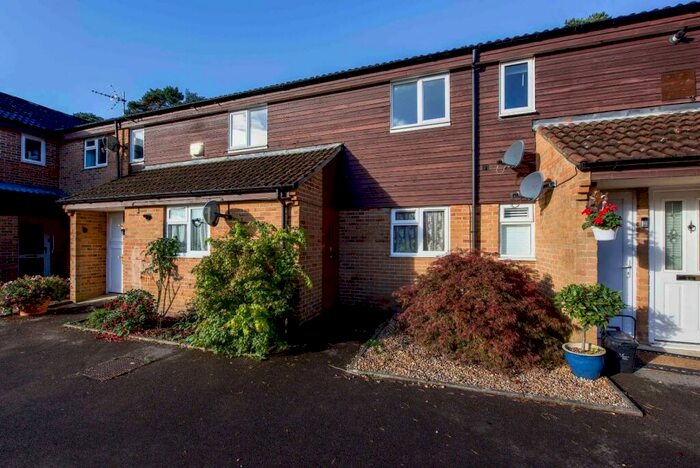 1 Bedroom Maisonette To Rent In Nettlecombe, Bracknell, RG12