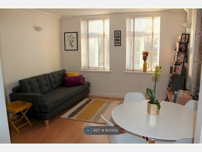 1 Bedroom Flat To Rent In Abney Park Court, London, N16