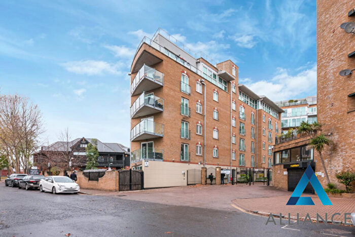 1 Bedroom Apartment To Rent In Pacific Wharf, Rotherhithe Street, London, SE16