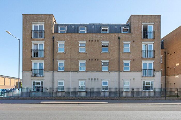 2 Bedroom Flat For Sale In Zion Place, Margate, Kent, CT9