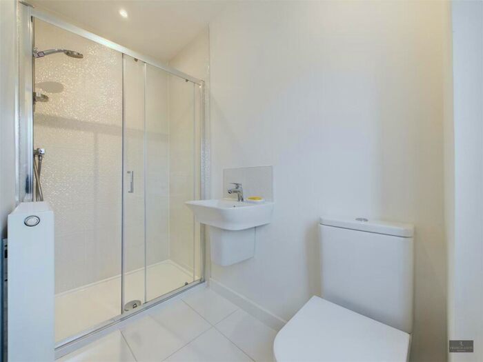 3 Bedroom End Of Terrace House For Sale In Lower Coppice, Exeter, EX1