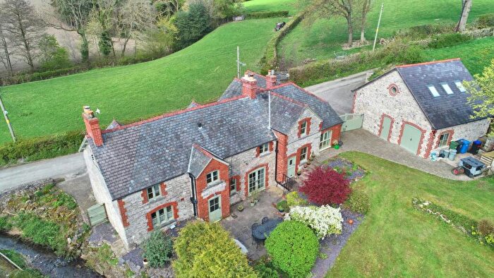5 Bedroom House For Sale In Rhyd-Y-Meudwy, Ruthin, LL15