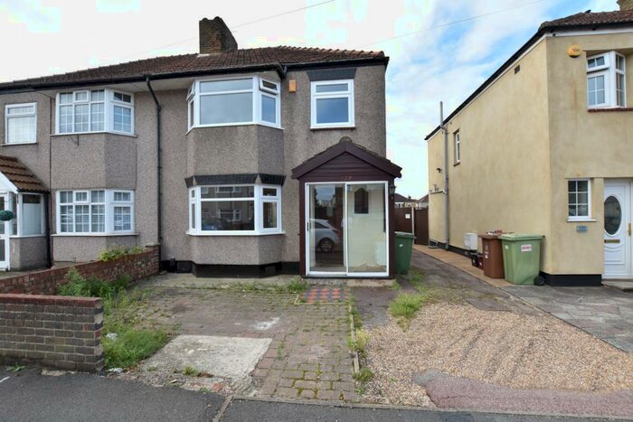 3 Bedroom Semi-Detached House To Rent In Elsa Road, Welling, DA16