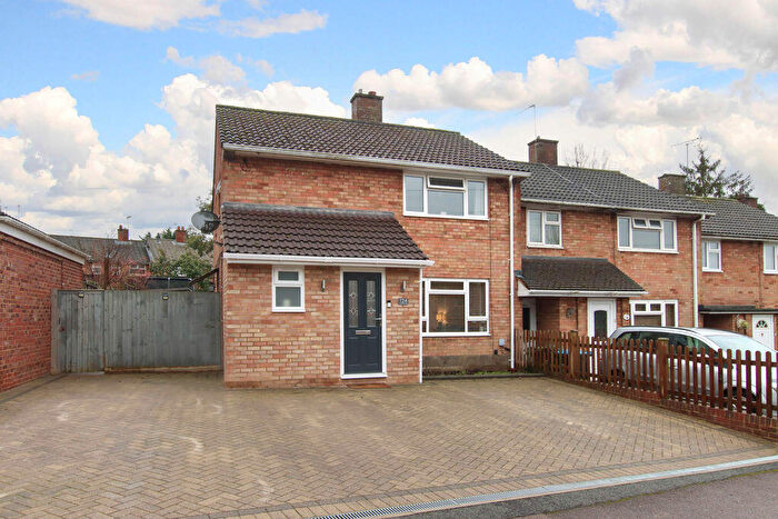 3 Bedroom End Of Terrace House For Sale In Turners Hill, Hemel Hempstead, HP2