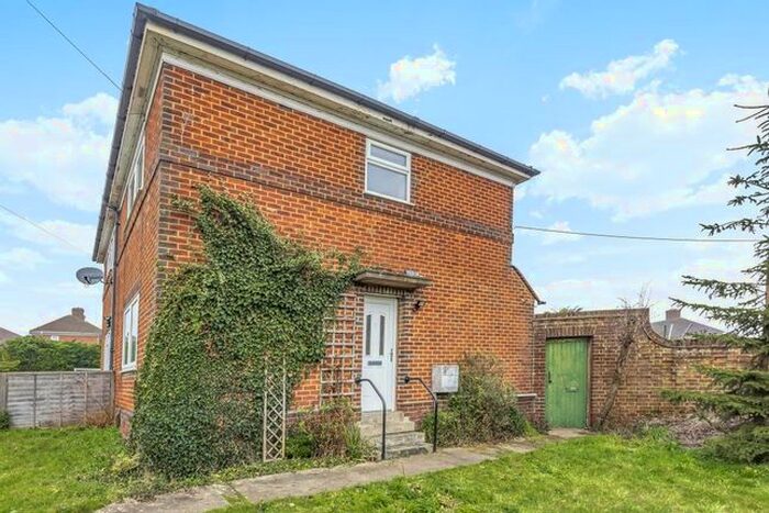 2 Bedroom Semi-Detached House To Rent In Rose Hill, Oxford, OX4