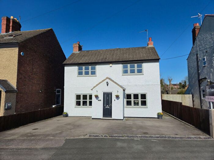 4 Bedroom Detached House For Sale In Richmond Road, Donington Le Heath, LE67