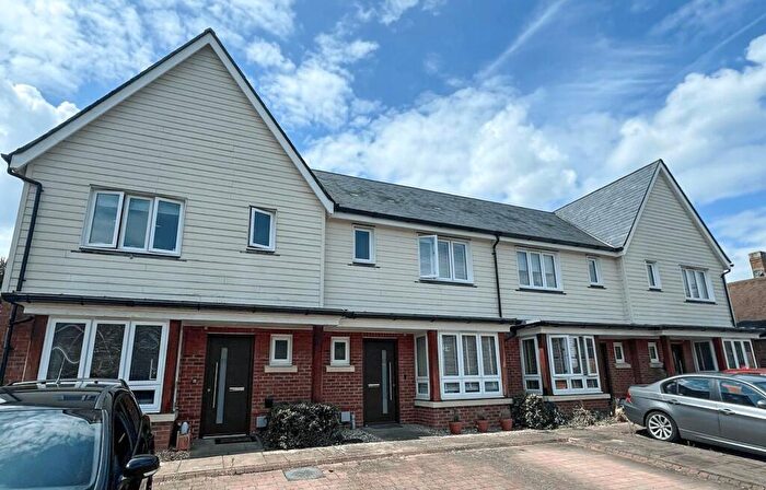 3 Bedroom Terraced House For Sale In Pennyroyal, Fleet, GU51