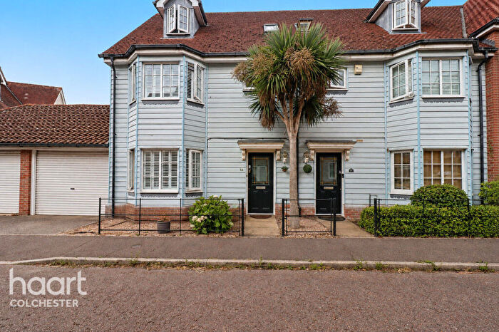 4 Bedroom Semi-Detached House For Sale In Cambie Crescent, Colchester, CO4