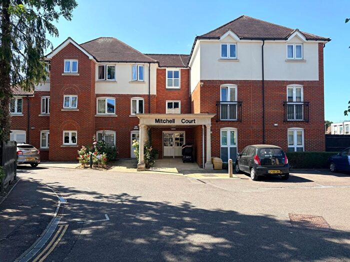 1 Bedroom Flat For Sale In Massetts Road, Mitchell Court, RH6
