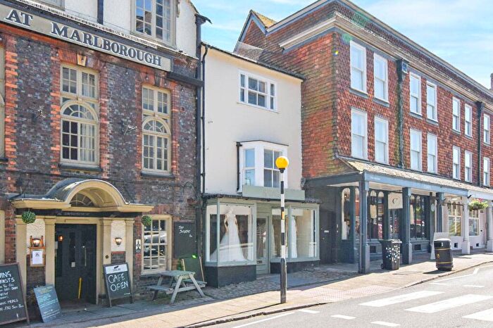 1 Bedroom Apartment To Rent In The Parade, Marlborough, Wiltshire, SN8