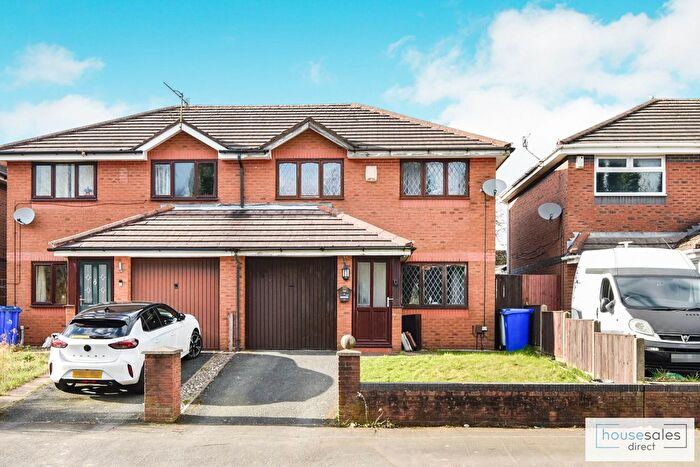 3 Bedroom Semi-Detached House For Sale In Hollywall Lane, Stoke-On-Trent, ST6