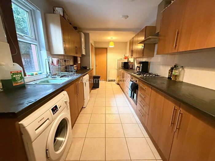 6 Bedroom Terraced House To Rent In De Beauvoir Road, Reading, RG1