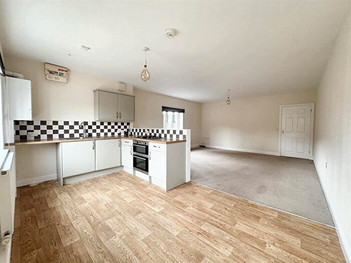 2 Bedroom Flat For Sale In South Road, Midsomer Norton, BA3