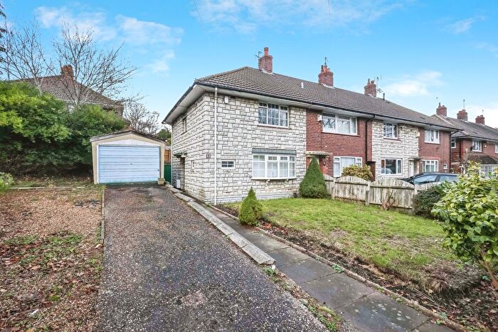 3 Bedroom End Terrace House For Sale In Gregory Avenue, Birmingham, West Midlands, B29