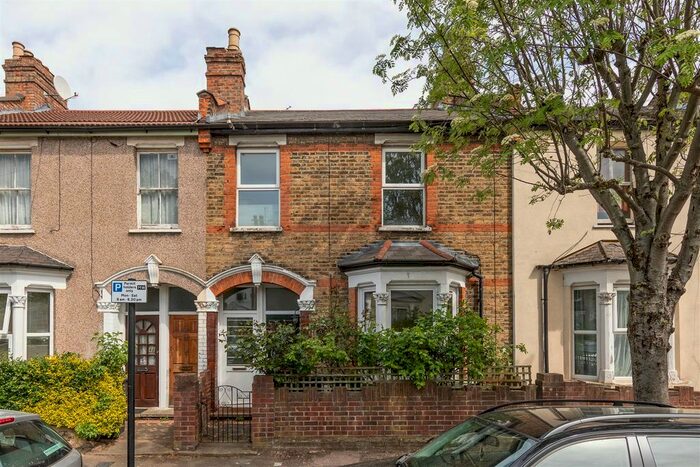 2 Bedroom Flat To Rent In Brighton Avenue, London, E17