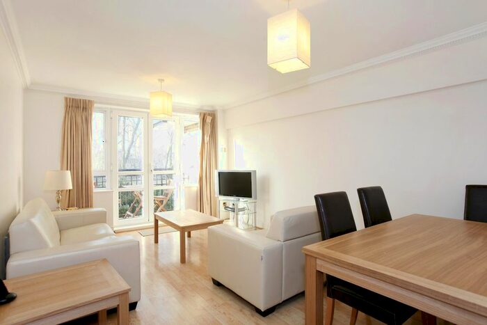 2 Bedroom Flat To Rent In May Bate Avenue, Kingston Upon Thames, KT2