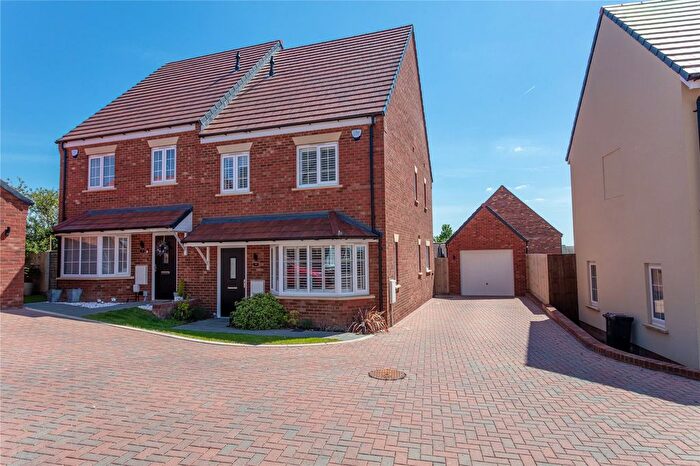 3 Bedroom Semi-Detached House For Sale In Nightingale Road, Great Barford, Bedford, Bedfordshire, MK44