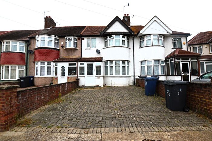 3 Bedroom Terraced House For Sale In Ascot Gardens, Southall, UB1