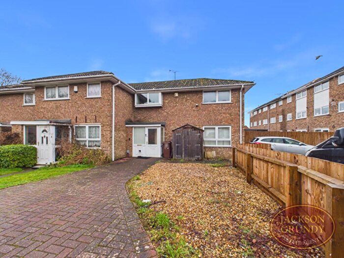 3 Bedroom End Of Terrace House For Sale In Hallam Close, Moulton, NN3