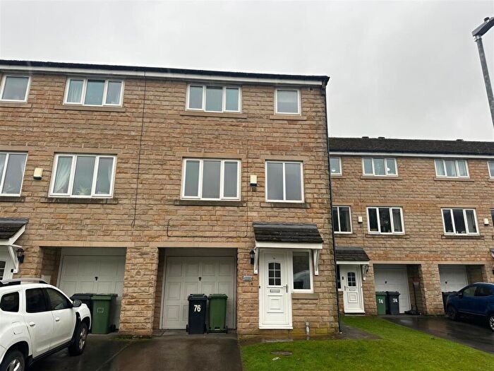 3 Bedroom Town House To Rent In Perseverance Place, Holmfirth, HD9